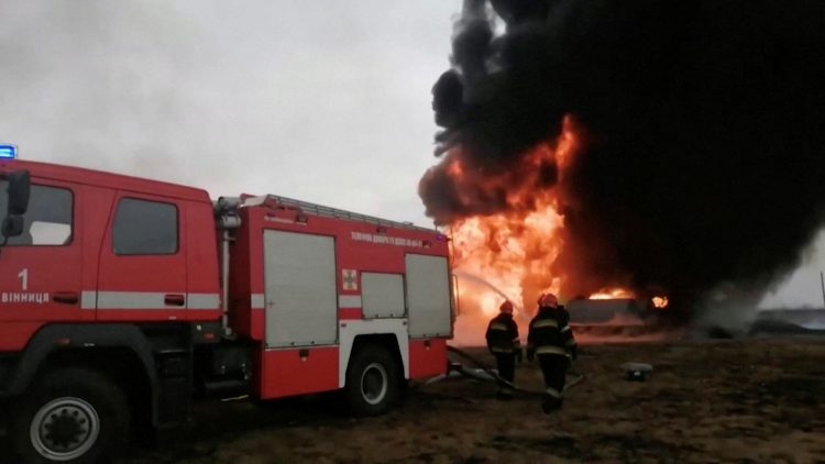 Rusija bombardovala vojnu bazu u blizini Lavova, sirene u više gradova