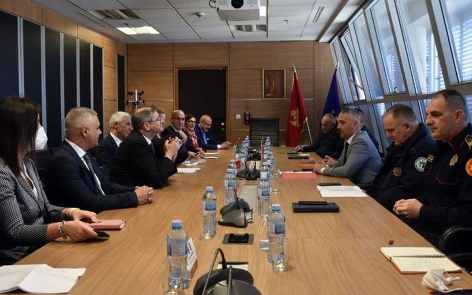 Značajni rezultati u suzbijanju prekograničnog kriminala sardnjom crnogorske i italijanske policije