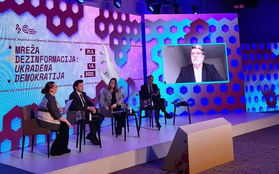 Kovačević: Politčki akteri se javno gnušaju dezinformacija, a tajno ih svi koriste