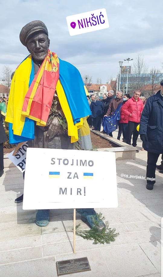 FOTO: U Nikšiću održan skup podrške Ukrajini: “Crna Gora je protiv rata”