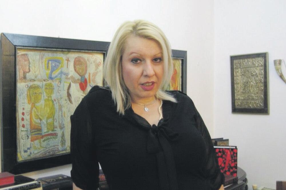Lena Ruth Stefanović objavila novu zbirku poezije “Zovem se Ilan”