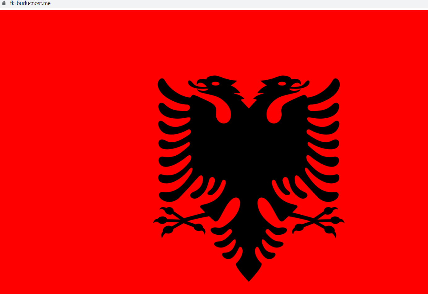 Hakovan sajt FK Budućnost, istaknuta albanska zastava