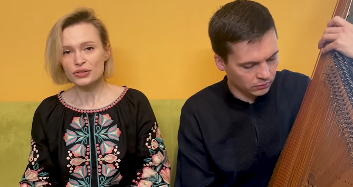 VIDEO: Iz Kijeva otpjevala Komandanta Savu; Ukrajinci se protiv ruskih agresora hrabre pjevajući partizanske pjesme