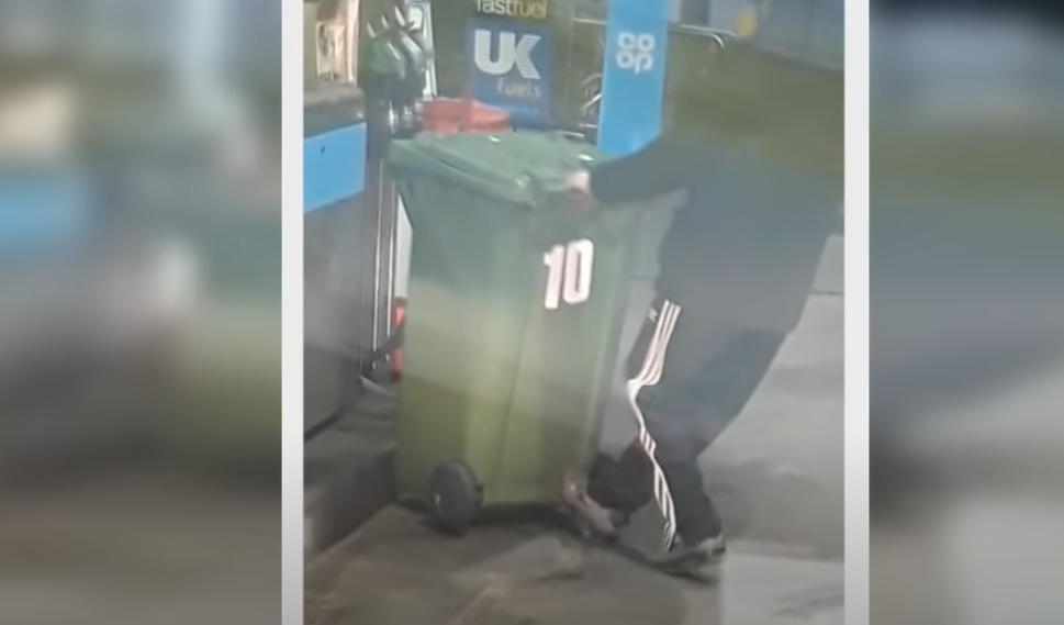 VIDEO Krao gorivo na benzinskoj: Nasuo ga u kantu za smeće