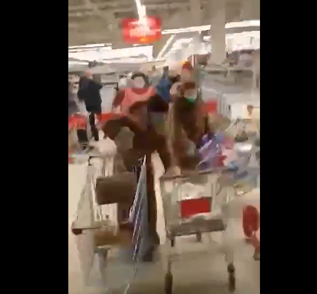 VIDEO: Pogledajte tuču u ruskom supermarketu