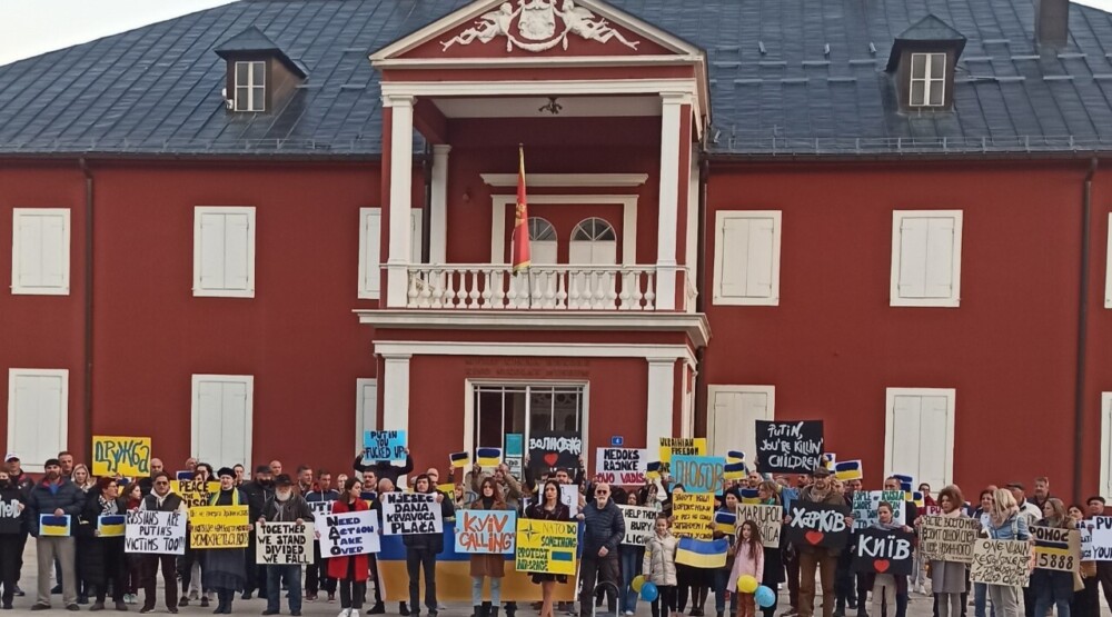 Na Cetinju večeras najglasnija tišina: Mjesec dana krvavoga plača