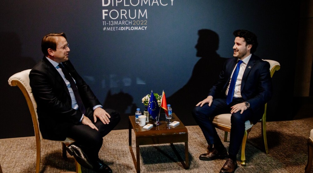 Abazović sa Varheljijem: Nova vlada će biti stoprocentno proevropska
