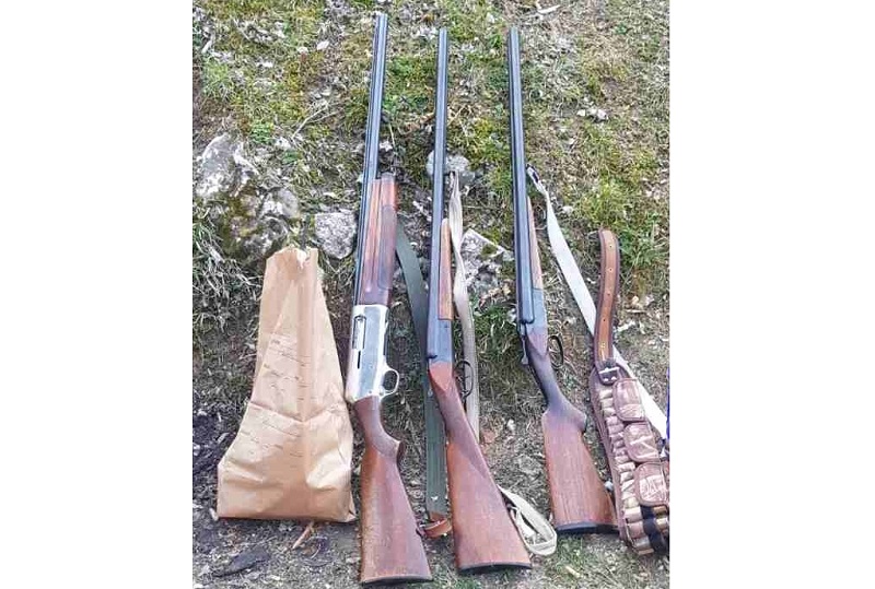 (FOTO) U Kolašinu pronađeno oružje i eksploziv