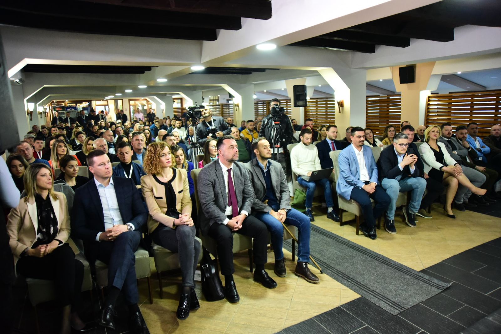 Formiran prvi opštinski odbor URE u Plavu, Abazović: Ako sastavimo Vladu, imaćete punu podršku za projekte