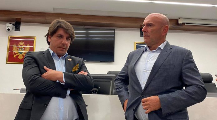 Bez dogovora u Budvi, Radović u ponedjeljak podnosi ostavku