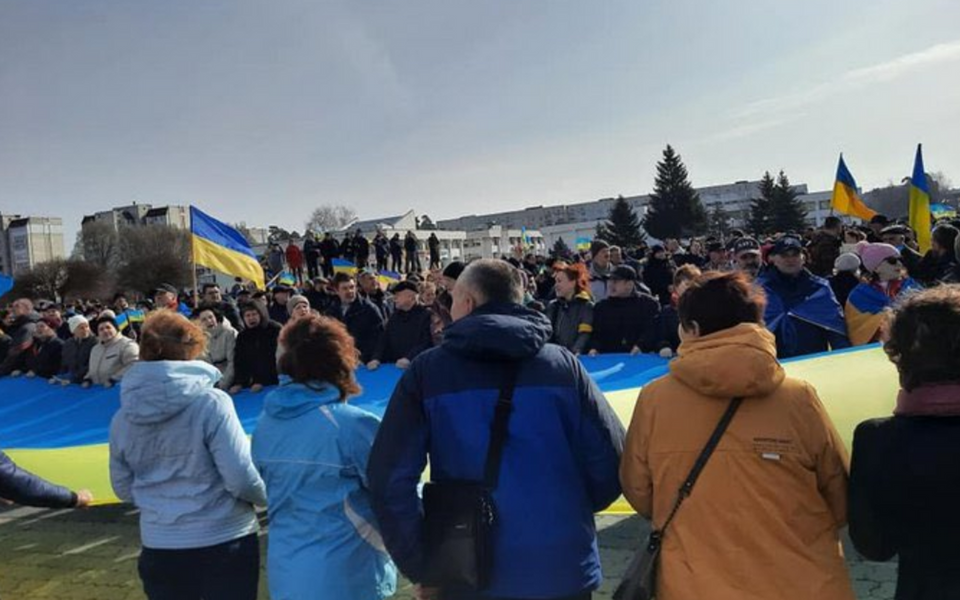 Rusi zauzeli Slavutič i pucali u vazduh, Ukrajinci odmah izašli na ulice