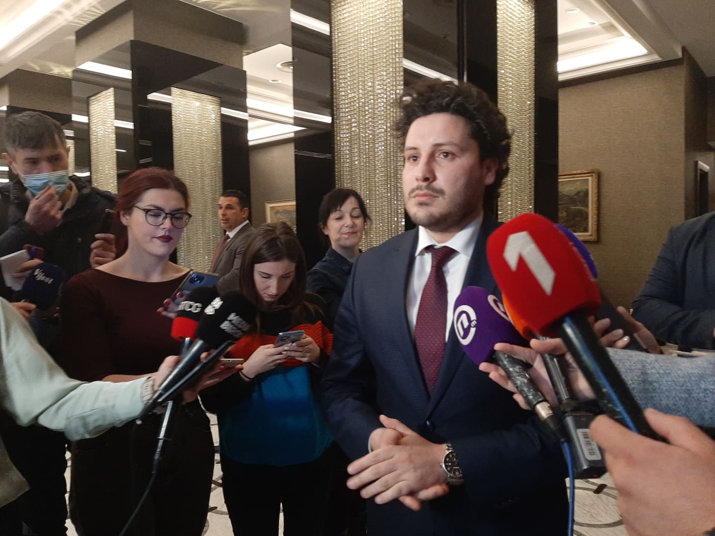 Abazović: Novu vladu zasad podržavaju manjine i SNP i Crno na bijelo, uslovi DPS-a su mi prihvatljivi