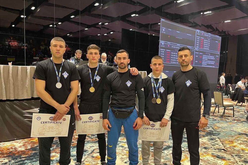 Medalje za kik-boks klub Budućnost