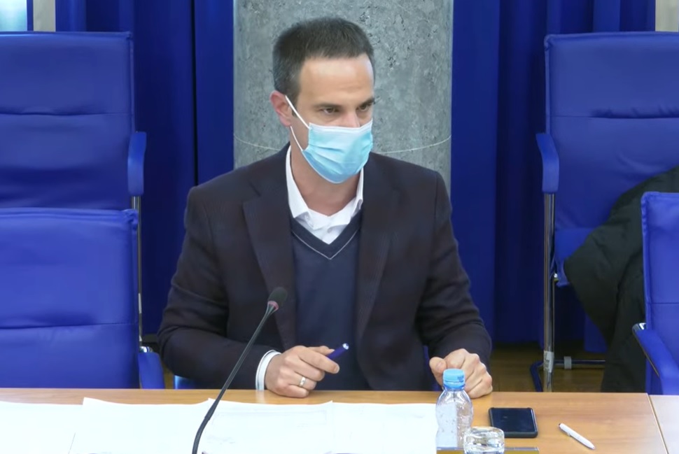 Mugoša: Primamo li platu da donosimo zakone ili da zaključavamo Skupštinu