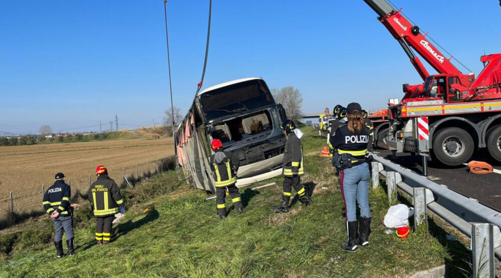 Prevrnuo se autobus sa ukrajinskim izbjeglicama na sjeveru Italije