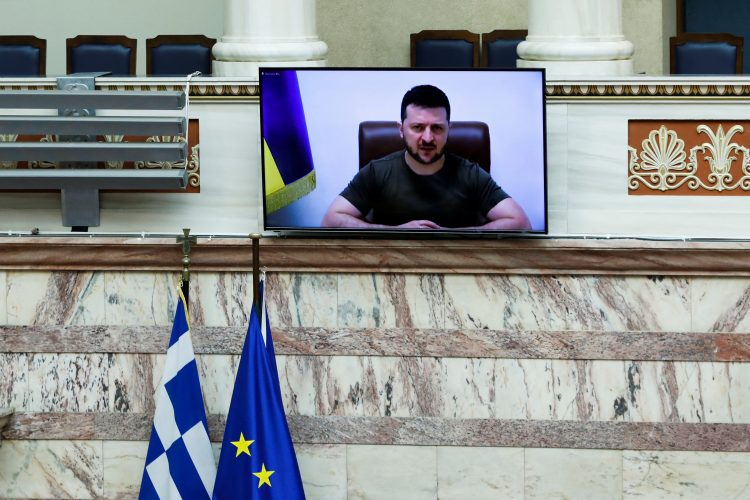 Zelenski grčkom parlamentu: Marijupolj i Odesa ne treba da postanu Termopil