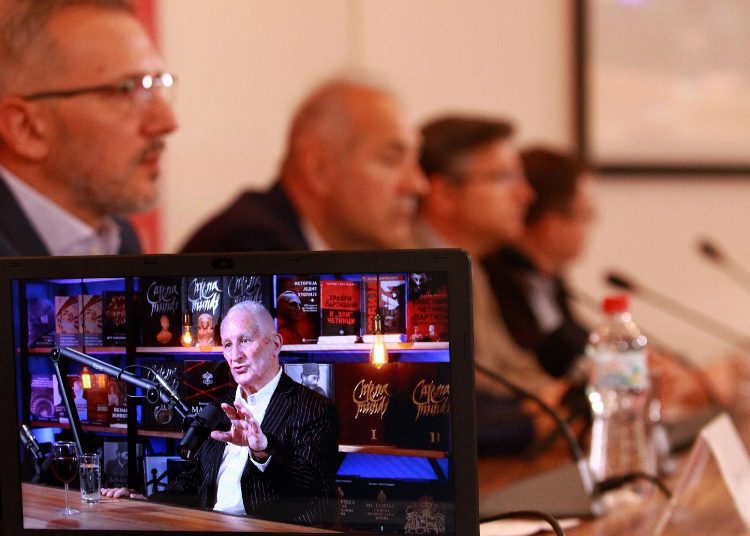 Bećković, Kusturica i episkopi SPC među pokretačima peticije: Traže od Vučića da ne uvodi sankcije Rusiji