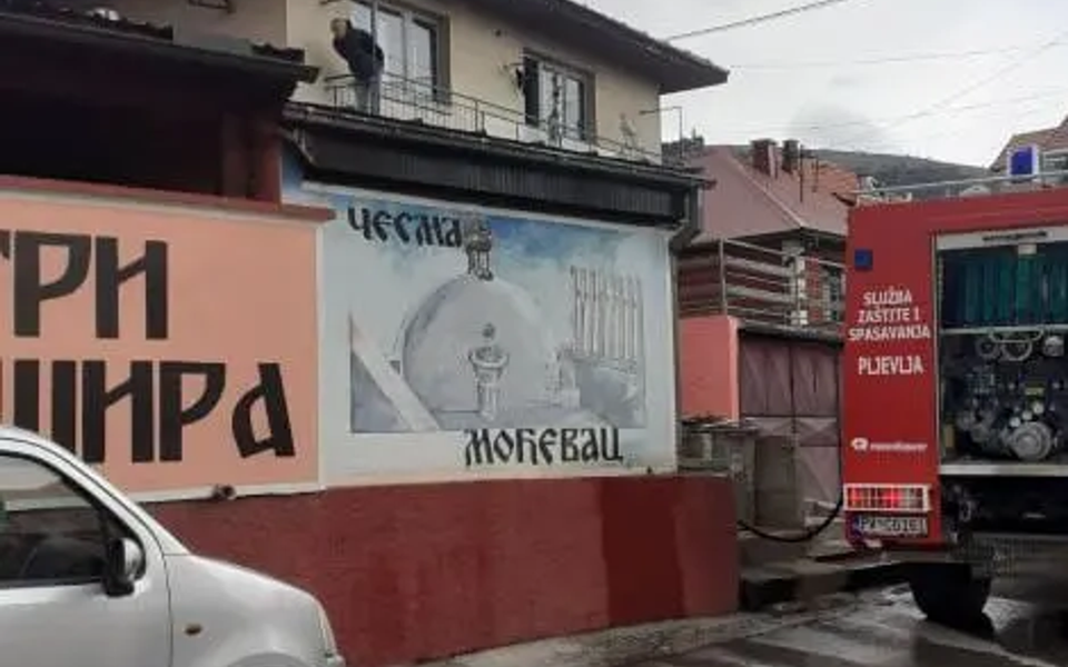 Pljevlja: Više požara tokom dana, gorio restoran i dimnjaci na porodičnim kućama