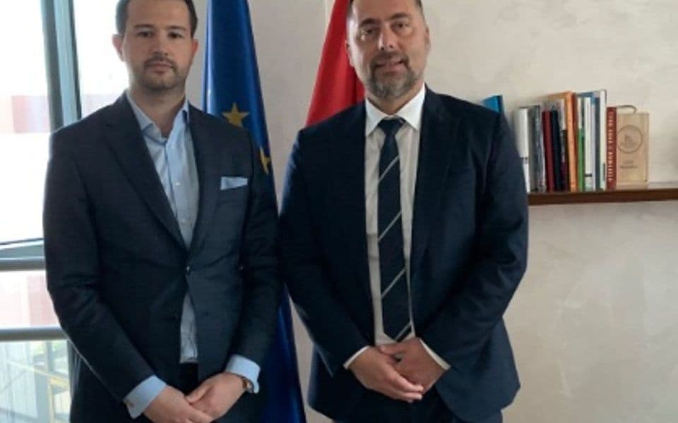 Milatović dočekao Đurovića pa poručio: Ne odustajem od Crne Gore