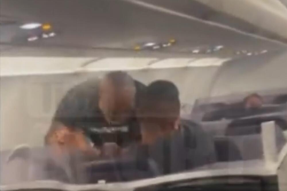(VIDEO) Čovjek kog je pretukao Tajson u avionu ima dug kriminalni dosije