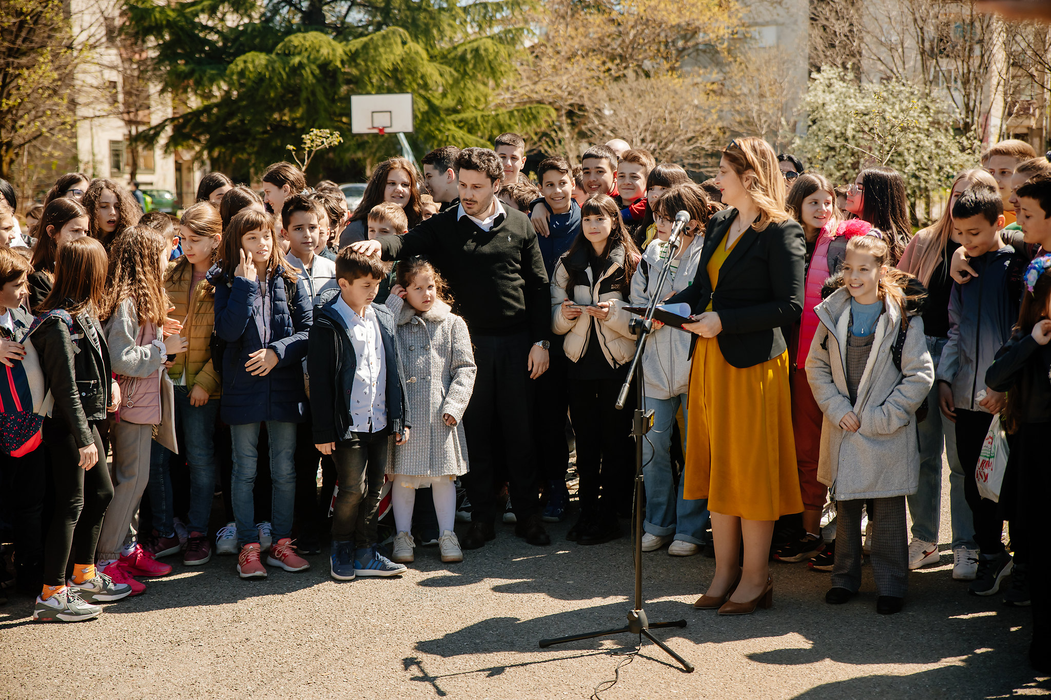 Abazović sa đacima OŠ ”Radojica Perović” posadio park koji simboliše različitosti