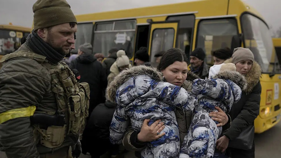 Ukrajinske vlasti: Ruske snage pucale na autobus sa civilima, sedam mrtvih