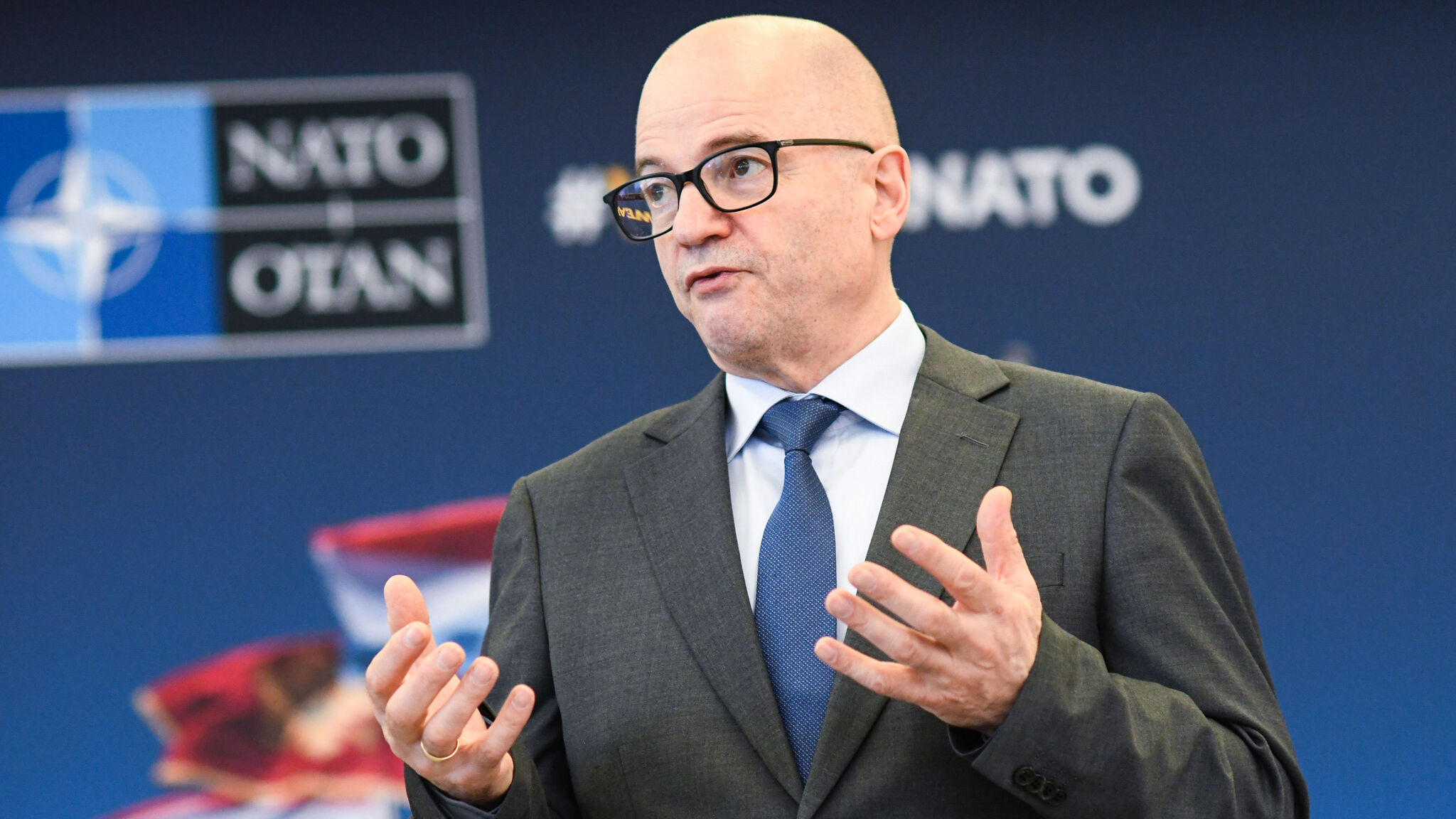 Ministar odbrane Norveške podnio ostavku zbog afere sa srednjoškolkom