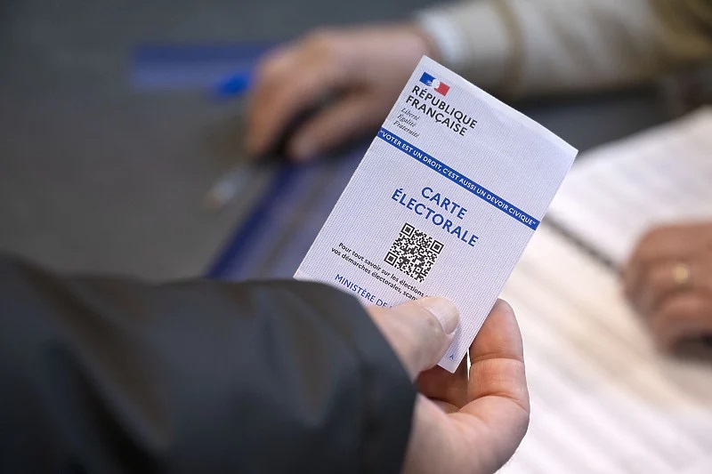 Do 17 sati u Francuskoj glasalo 63,23 posto, birališta se zatvaraju u 20 sati