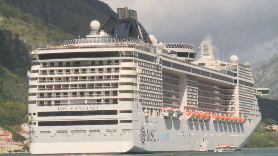 Kruzer “Fantasia” doveo oko 1.000 turista