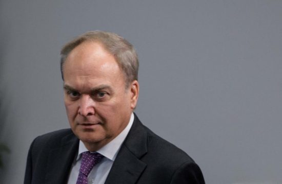 Antonov: Pomoć Zapada Ukrajini mogla bi dovesti do direktnog sukoba između SAD-a i Rusije