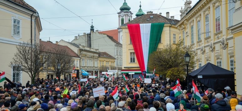 Zatvorena birališta u Mađarskoj, nisu prijavljene veće neregularnosti