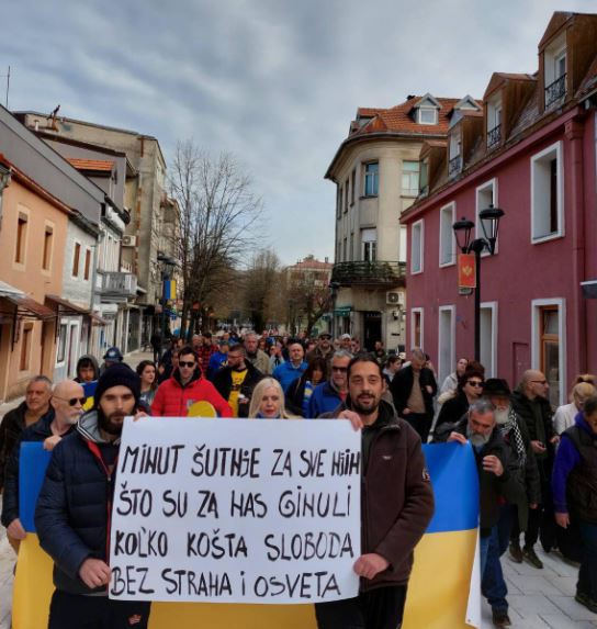 Cetinje večeras za Ukrajinu uz stihove Perpera: Minut šutnje za sve njih što su za nas ginuli