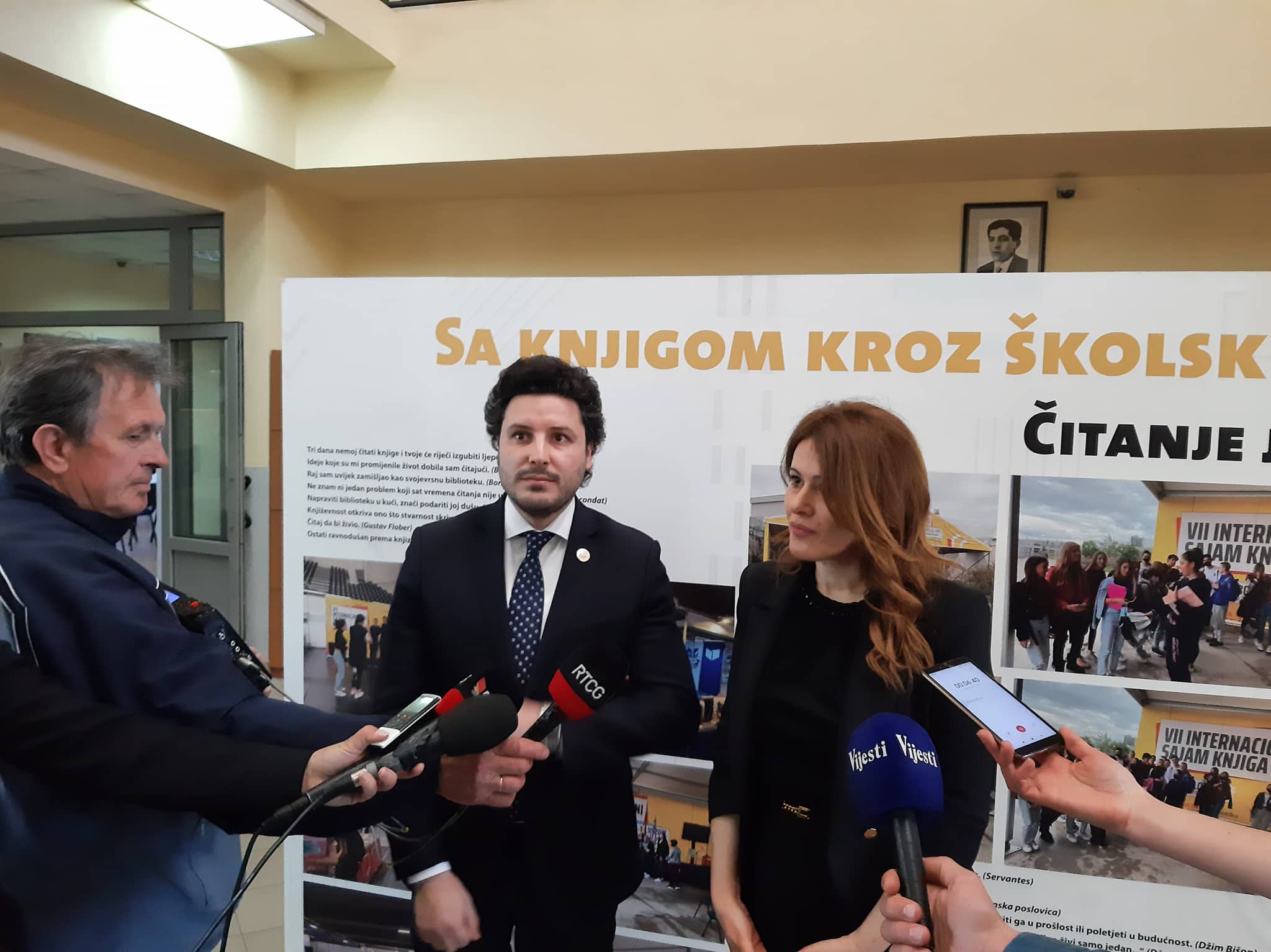 Abazović: Nema mjesta panici, djeca u školama i njihovi roditelji mogu da se osjećaju komotno
