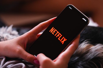 Netfliks izgubio 50 milijardi dolara: Krah striming servisa koji obožavamo