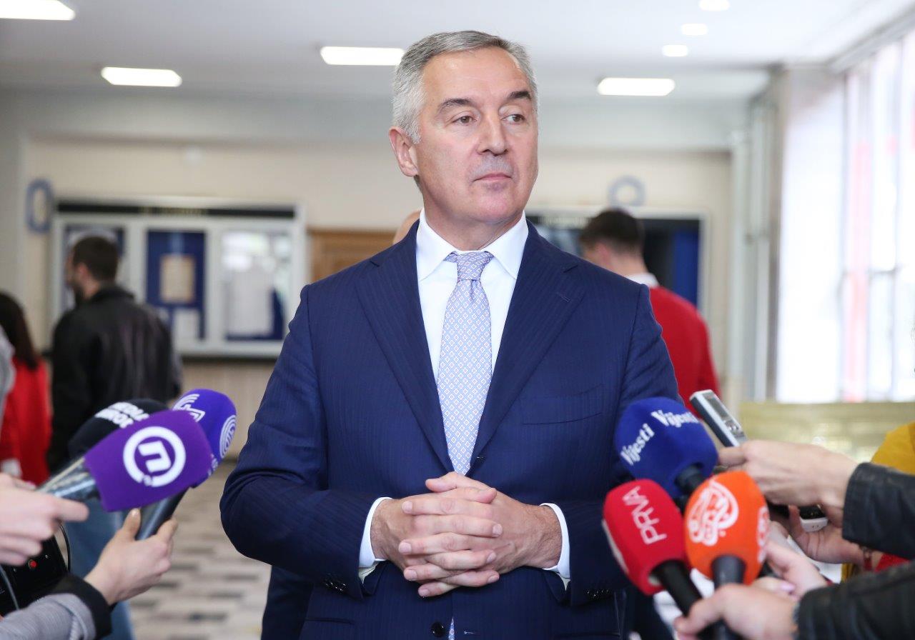 KOSOVSKI MEDIJI: Crnogorski predsjednik Đukanović u posjeti Kosovu