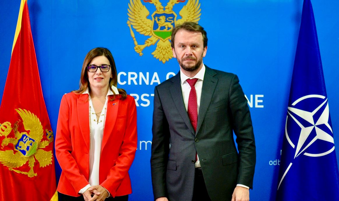 Konjević sa Popom: Odblokirati evropski put Crne Gore