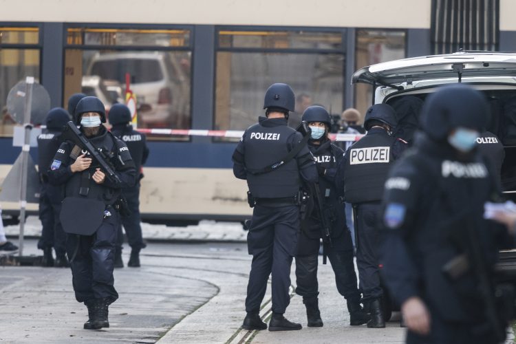 Drama u Beču: Srbin skočio kroz prozor bježeći od policije
