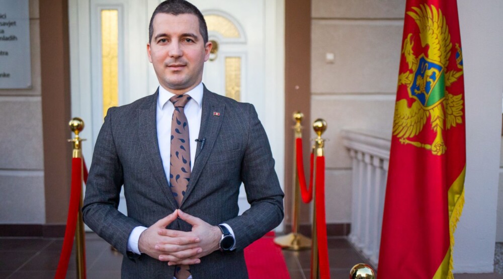 Bečić: Crna Gora se voli, samo ako se voli cijela