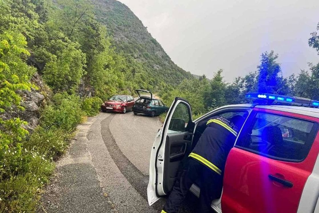 Saobraćajna nezgoda kod Rijeke Crnojevića, jedna osoba povrijeđena