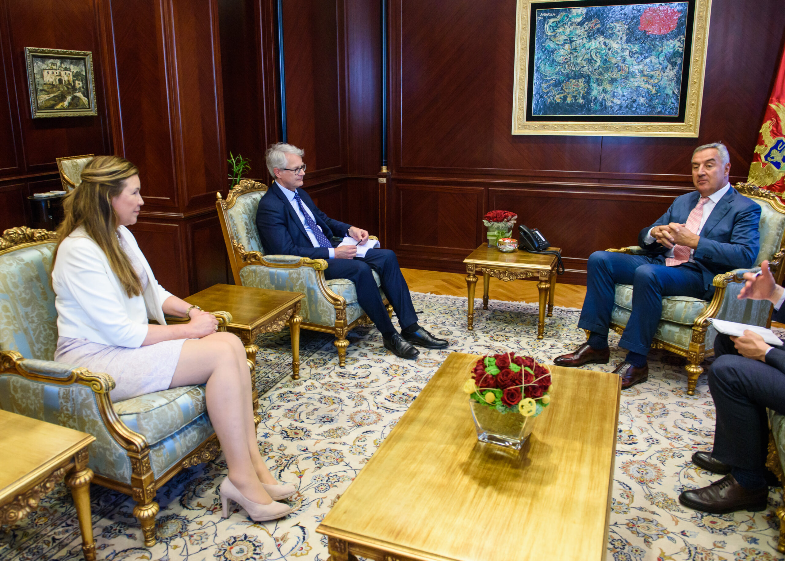 Đukanović s ambasadorima Švedske i Finske: Niko ne može ostati neutralan u odnosu na agresiju