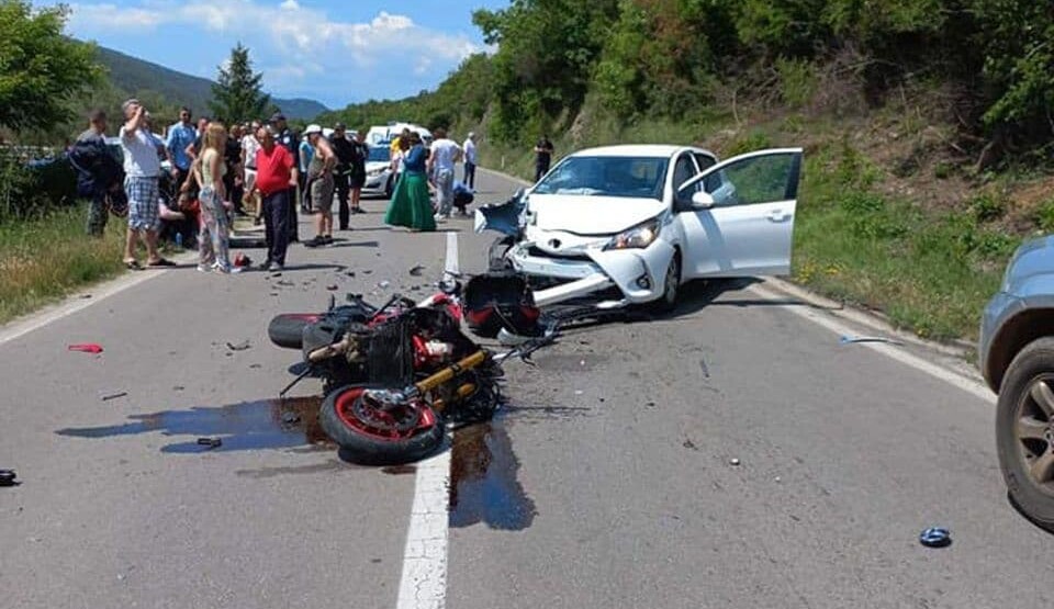 Sudar automobila i motocikla na putu Budva – Tivat