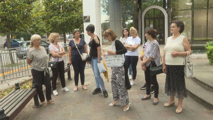 Protest majki: Tražimo ista prava kao majke troje i više djece