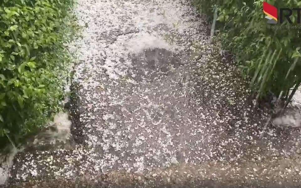 Veliko nevrijeme u Pljevljima: Krupan grad uništio preostale zasade