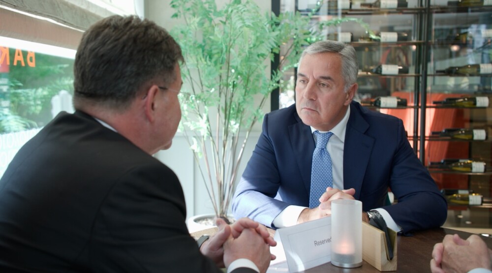 Đukanović se sastao sa Lajčakom u Briselu