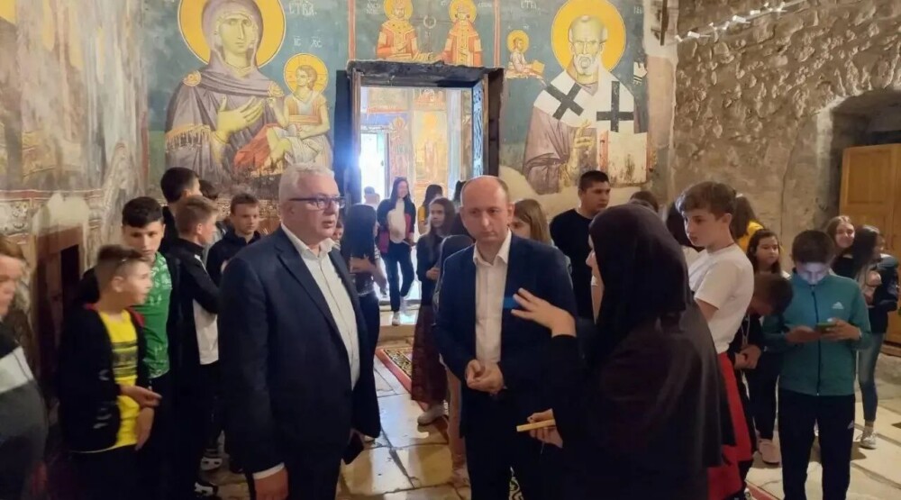 DF: Mandić i Кnežević dobitnici Zlatne plakete Metohije