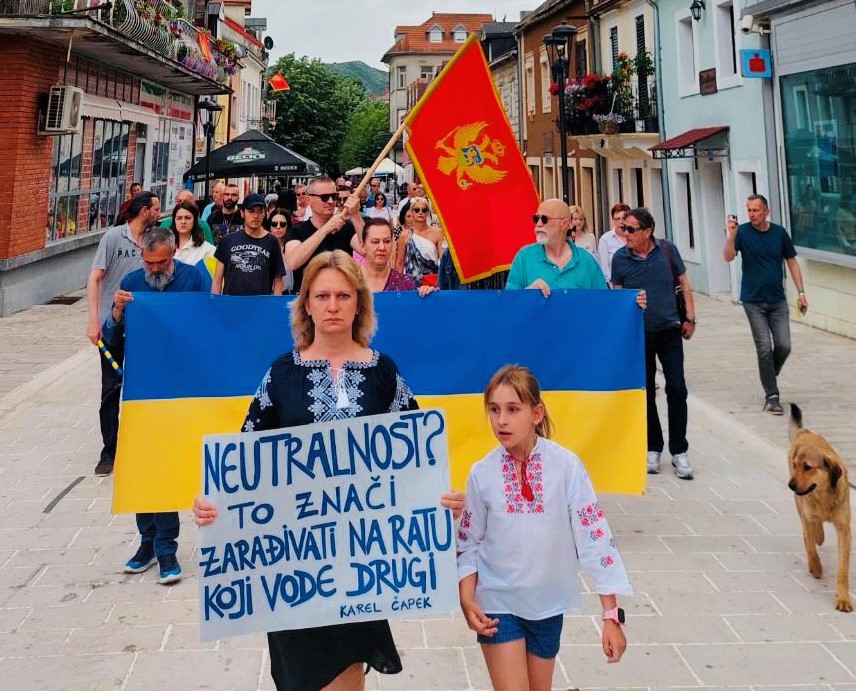 Cetinje i danas šetalo za Ukrajinu: Neutralnost – to znači zarađivati na ratu koji vode drugi