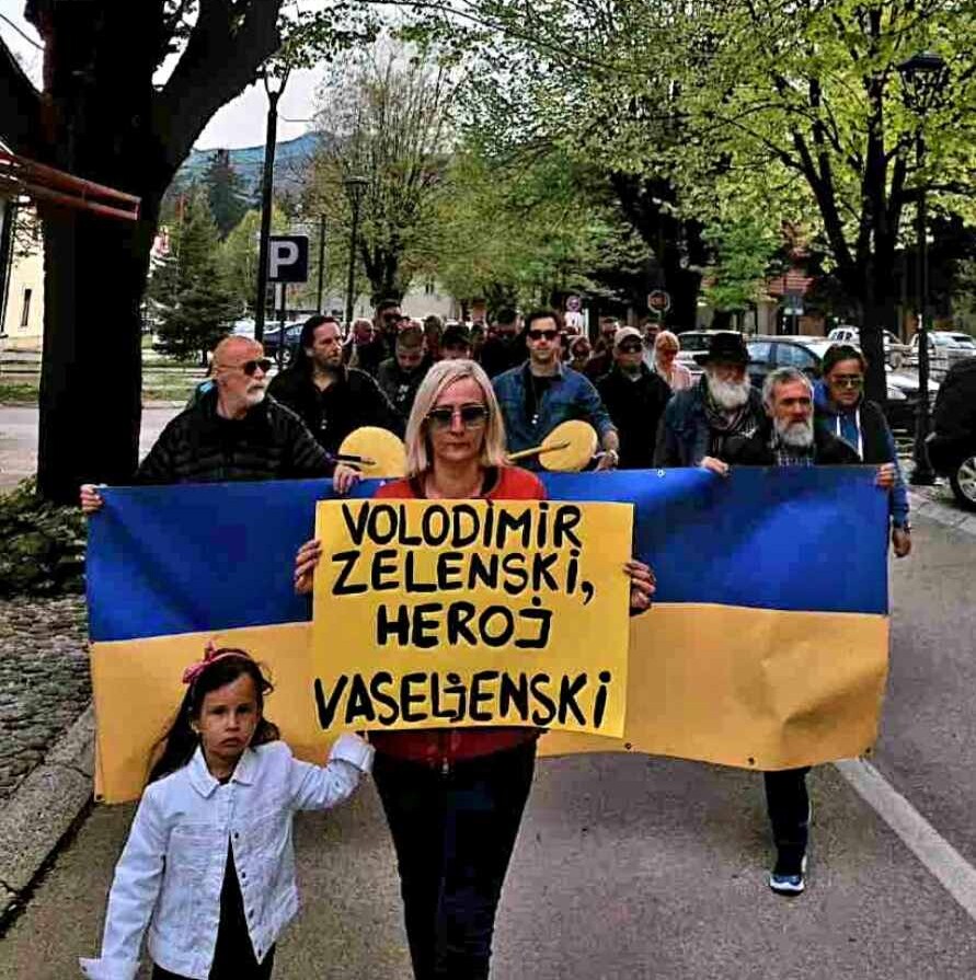 Cetinje šetalo za Ukrajinu: Volodimir Zelenski, heroj vaseljenski