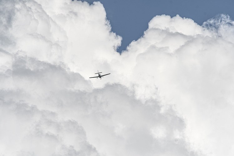 Hrvatska gorska služba: Sportski avion sa četiri putnika nestao sjeverno od Rakovice