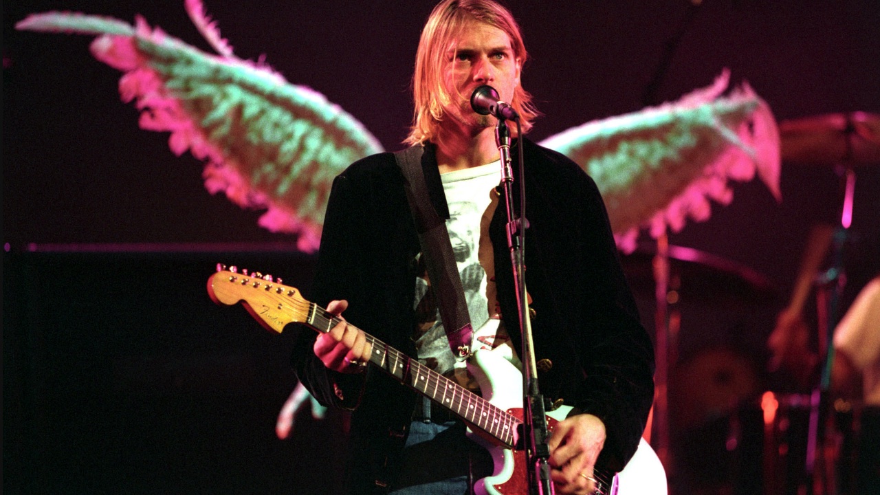 Kobejnova gitara iz “Smells like teen spirit” prodata za tri i po miliona dolara