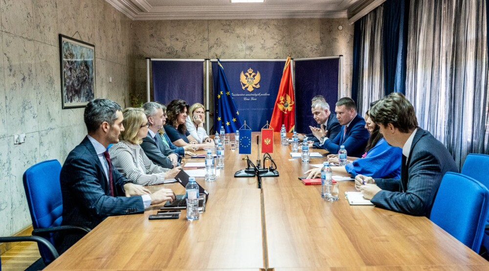 Adžić-Miler: Put ka EU u rukama Crne Gore
